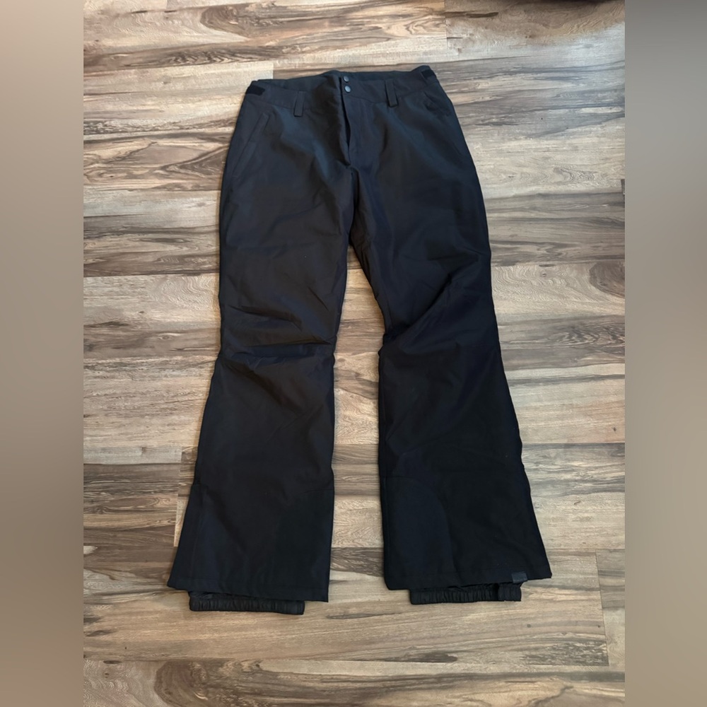 Roxy Snow Pants Utilizing Dryflight Technology - image 1